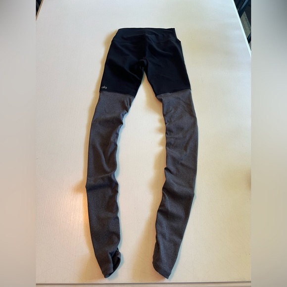 ALO Women's Yoga Goddess Ribbed Gray Black High Waisted Leggings Size S - Picture 4 of 12